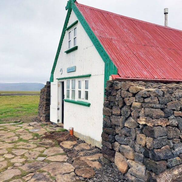 Hvítárnes / Skáli