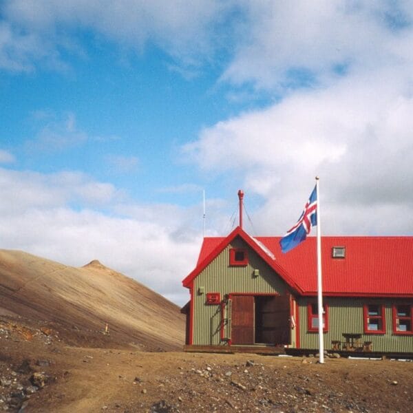 Hrafntinnusker / Skáli