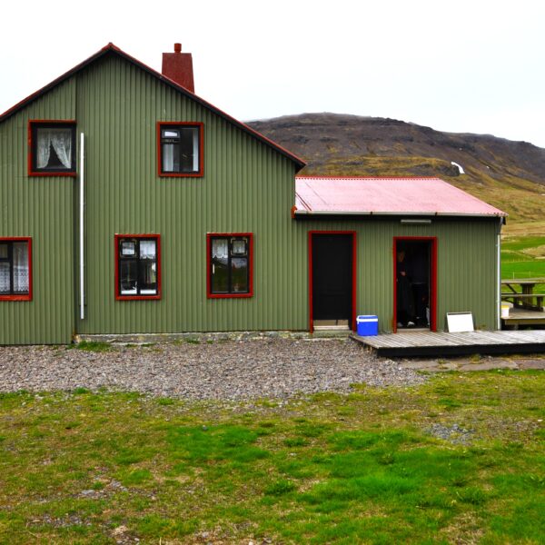 Norðurfjörður, Valgeirsstaðir / Skáli