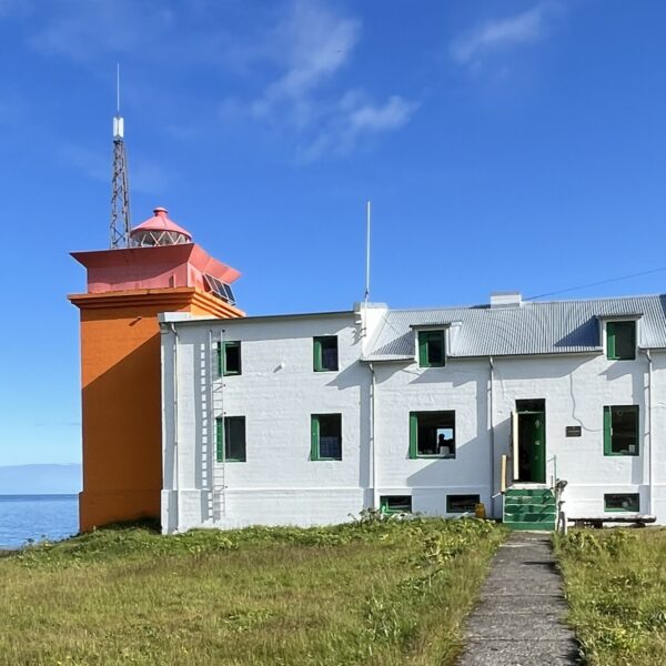 Hornbjargsviti / Skáli